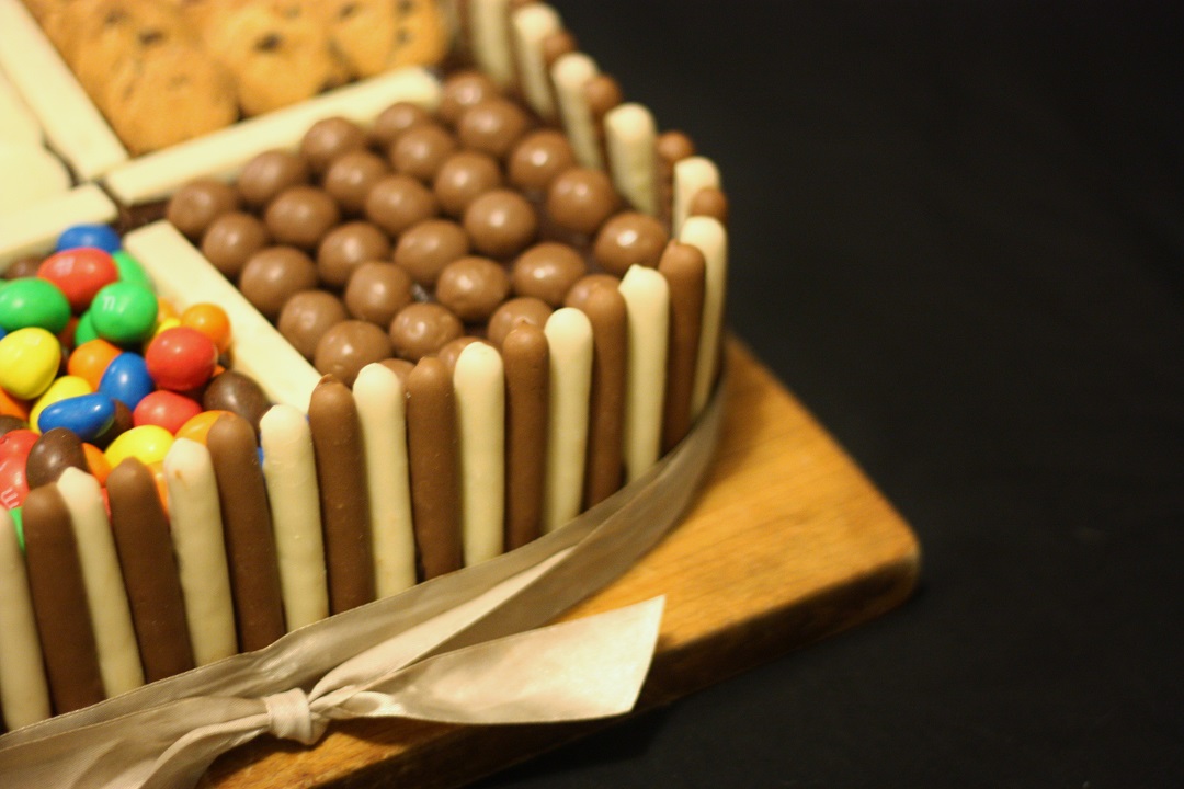 recipe-chocoholics-chocolate-cake-3