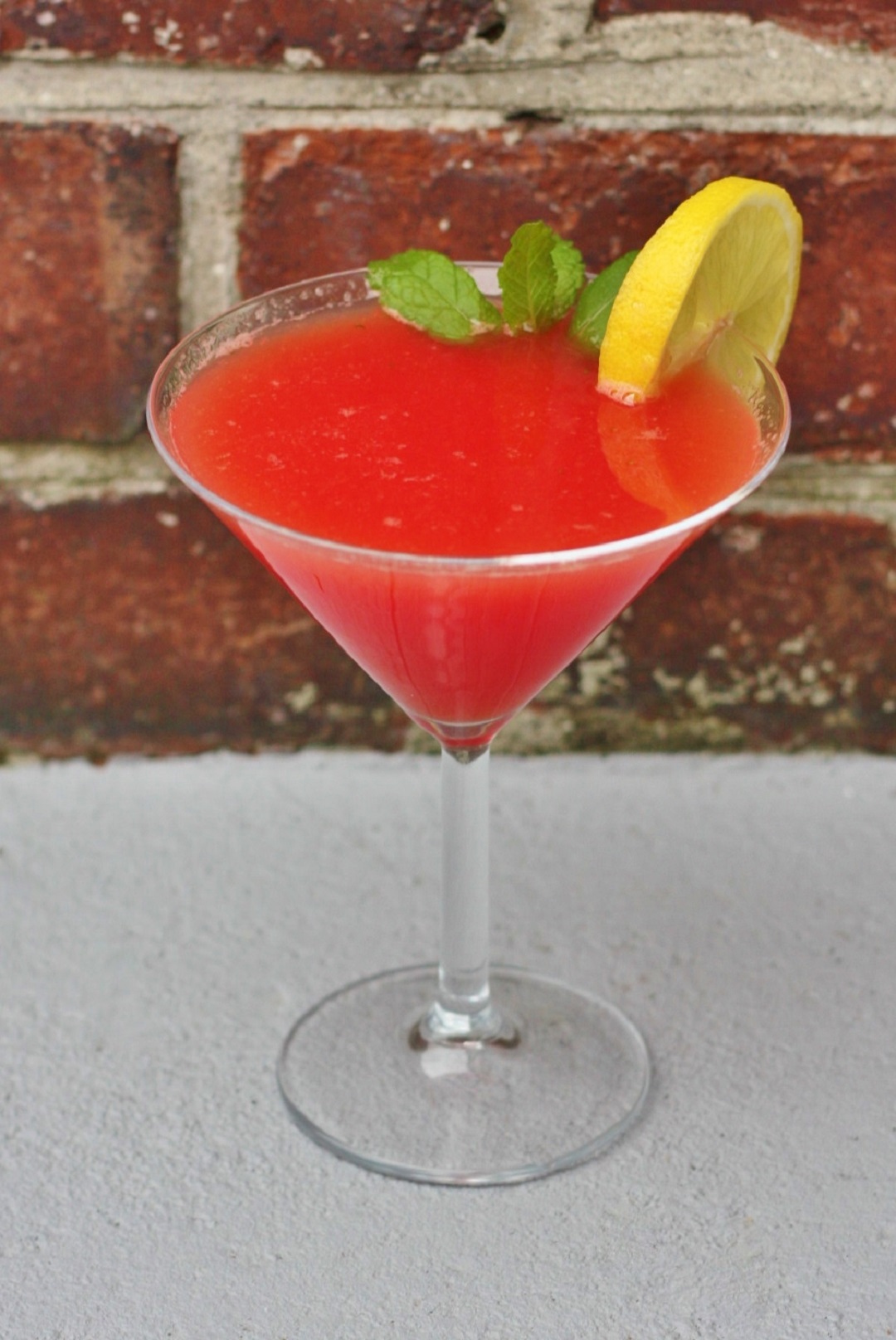 how-to-make-the-perfect-cocktail-watermelon-cooler-2